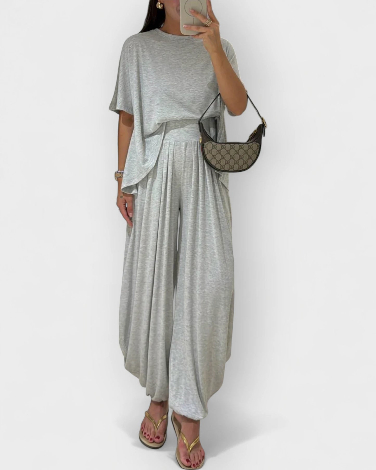 Αγνή-Σοφία - καθαρή, φωτεινή, ήρεμη