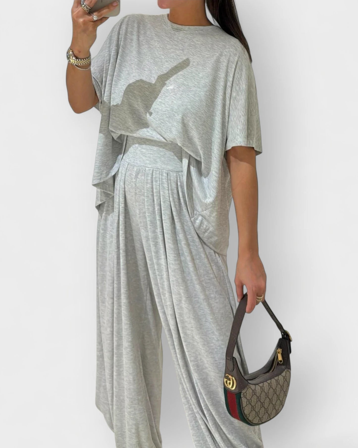 Αγνή-Σοφία - καθαρή, φωτεινή, ήρεμη